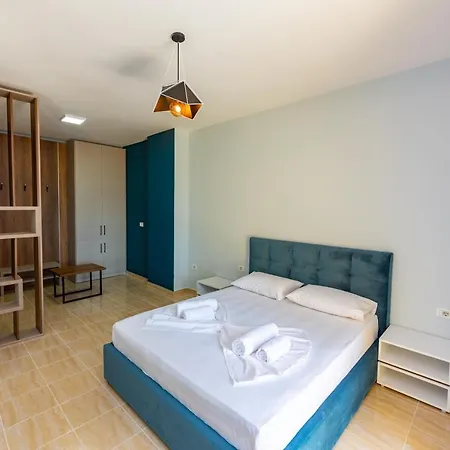 Ponari S 4* Kryemëdhej