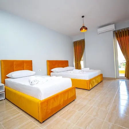 Ξενοδοχείο Ponari S