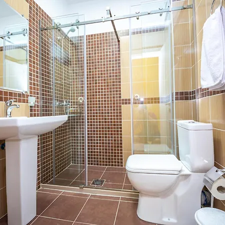 Ξενοδοχείο Ponari S