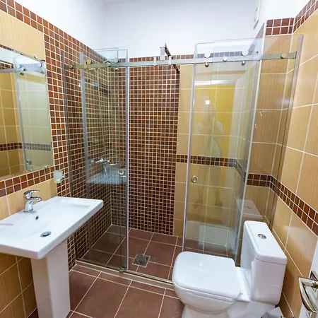 Ξενοδοχείο Ponari S