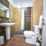 Ponari S Ξενοδοχείο Kryemëdhej