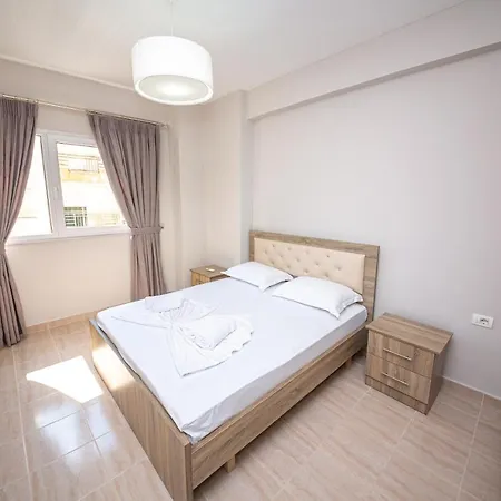 Ponari S Hotell