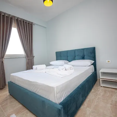 Hotell Ponari S 4*