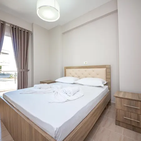 Ponari S 4* Kryemëdhej