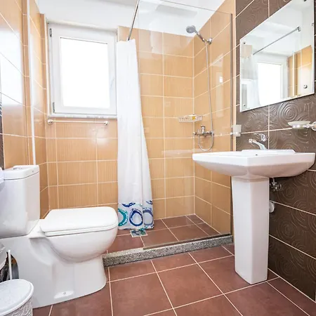 Hotell Ponari S 4*
