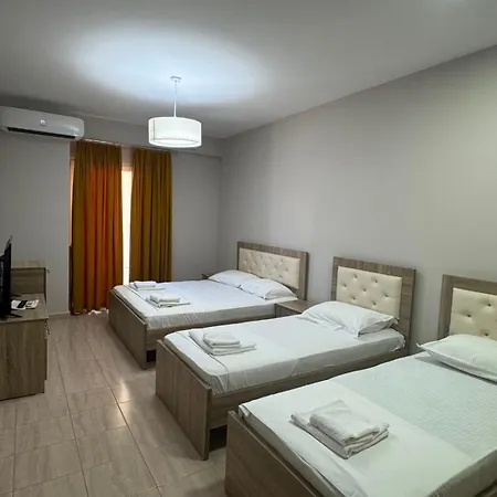 Hotell Ponari S 4*